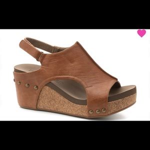 Boutique Corkys Carley